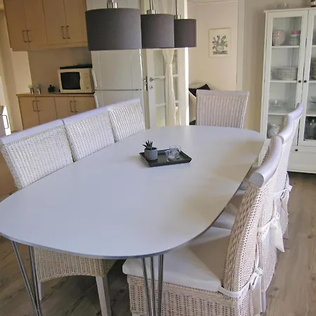 Cozy In Rudkobing With House Sea View Spodsbjerg
